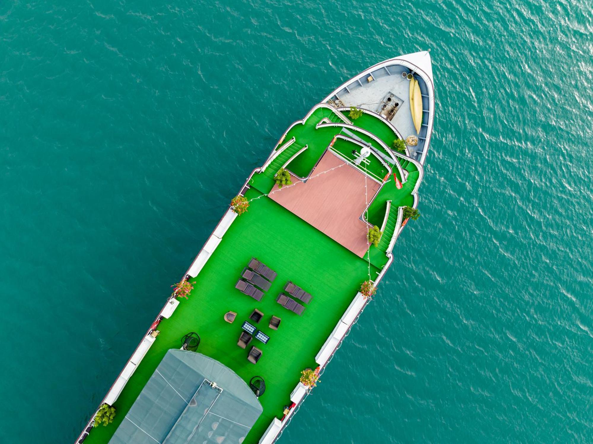 Hotel Dragon Crown Legend Cruise Hạ Long Exterior foto