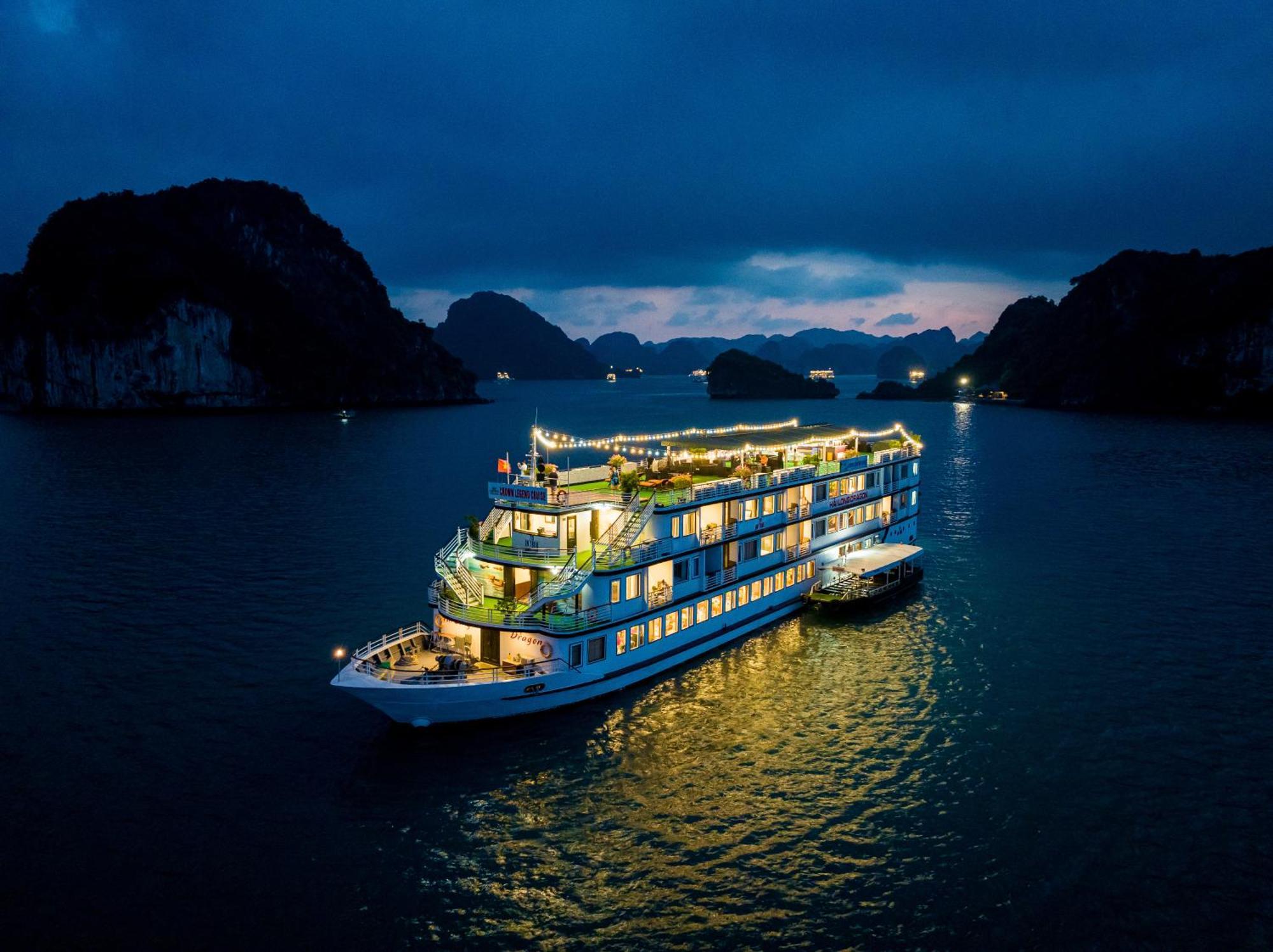Hotel Dragon Crown Legend Cruise Hạ Long Exterior foto