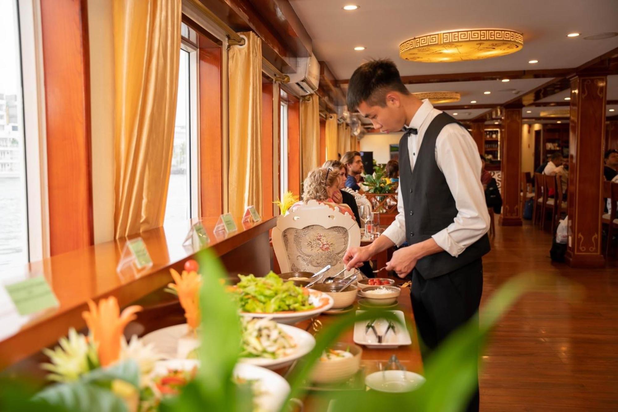 Hotel Dragon Crown Legend Cruise Hạ Long Exterior foto